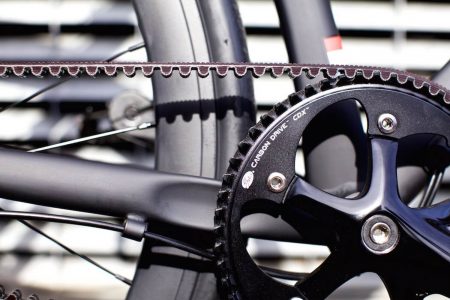 Lekker Bikes carbon gates drive cyclist